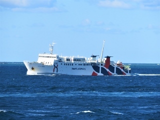 1025-05-ferry.jpg